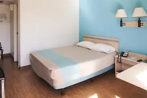 Oyo 2*