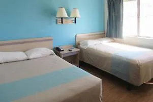 Oyo Hotel 2*