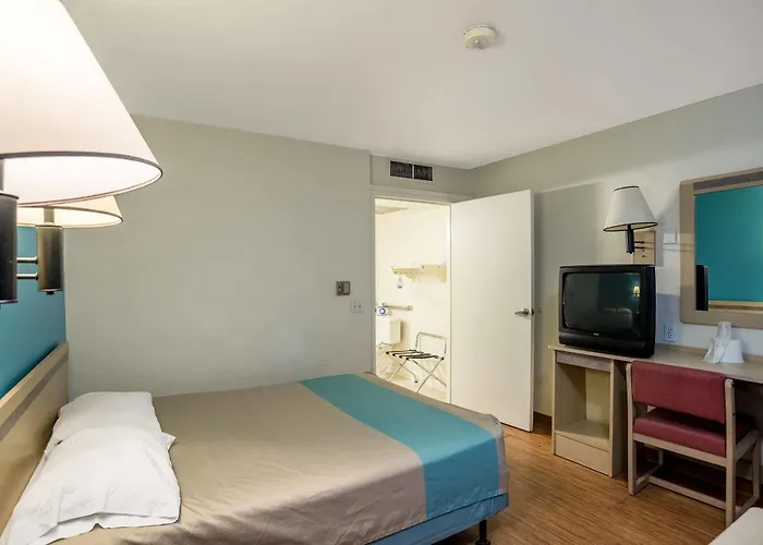 Oyo Hotel 2*